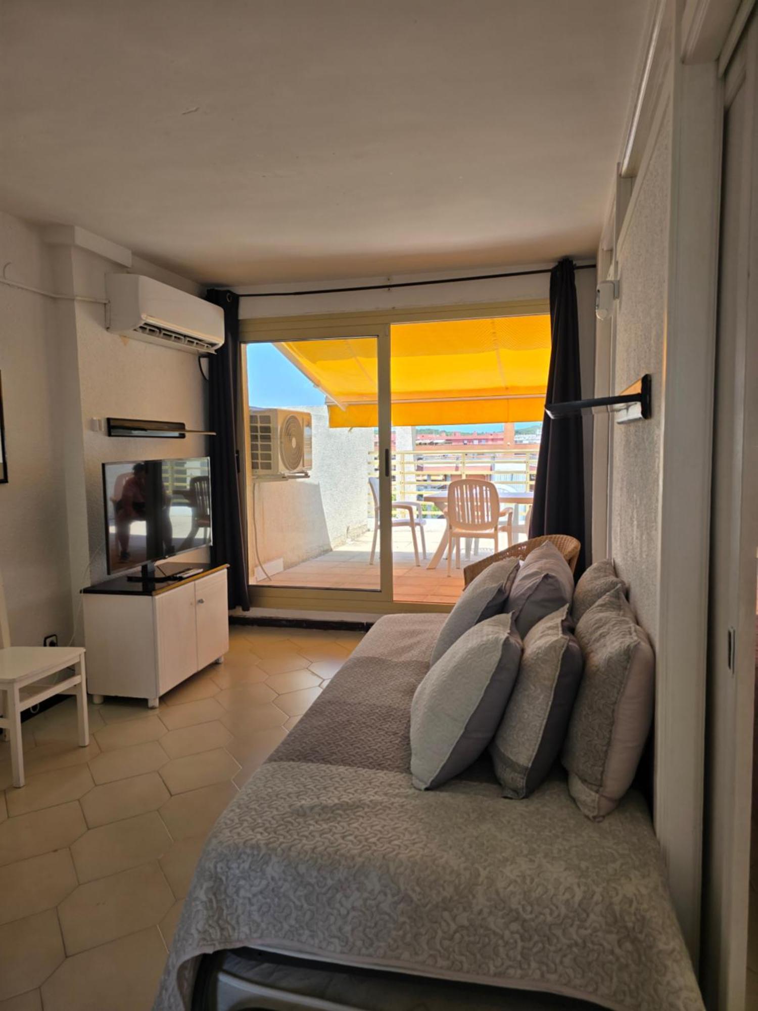 Apartments Novelty Salou Exterior foto